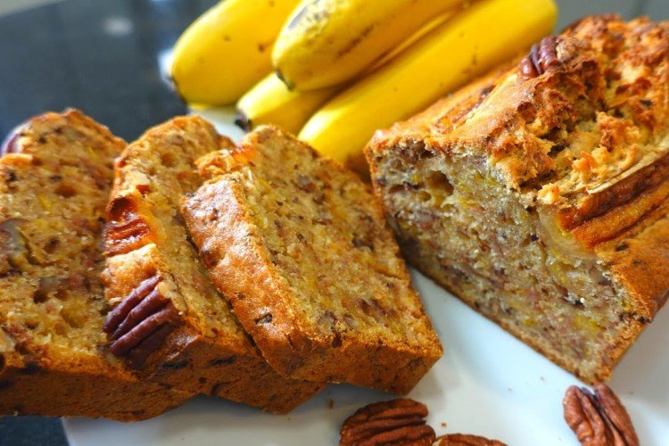 Pan de plátano con leche