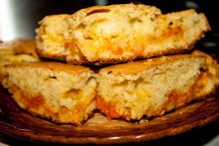 Pastel de calabaza con miel y manzanas