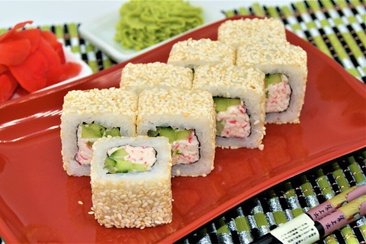 California Rolls mit Sesam