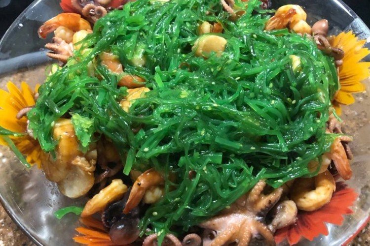 Chuka-Salat mit Meeresfrüchten