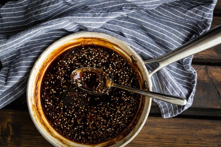 Salsa Teriyaki con salsa de soja oscura y vino tinto