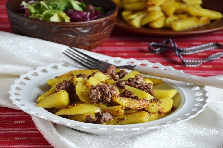 Bratkartoffeln mit Dosenfleisch