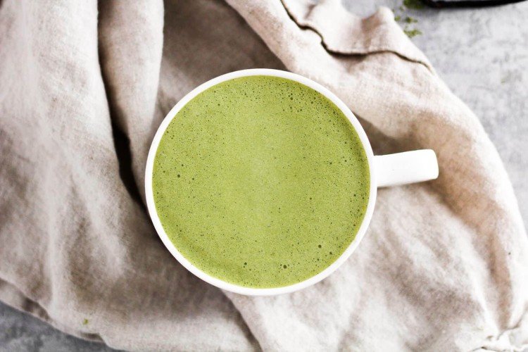 Matcha Latte mit Kokosöl