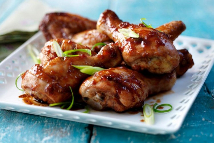 Hähnchenunterkeulen in Teriyaki-Sauce