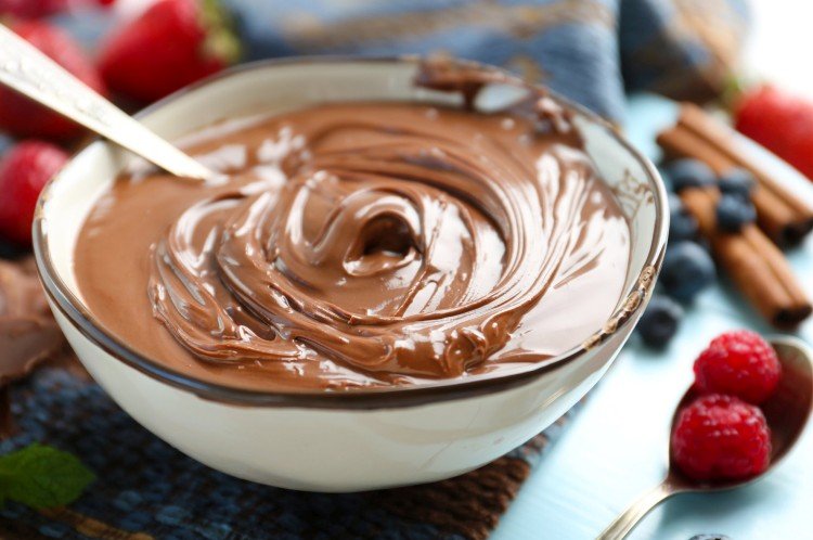 Crema pastelera de chocolate para pastel