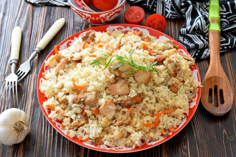 Klassischer Pilaw mit Huhn