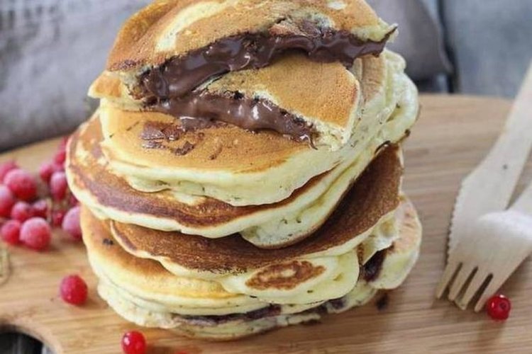 Bananenpfannkuchen mit Schokoladenfüllung
