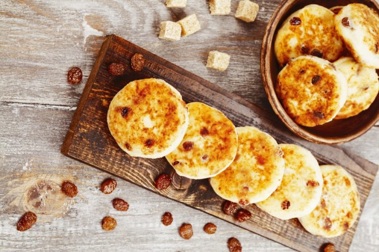 Quarkpfannkuchen mit Rosinen