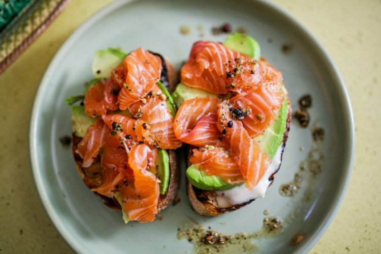 Bruschetta mit Lachs und Philadelphia-Käse
