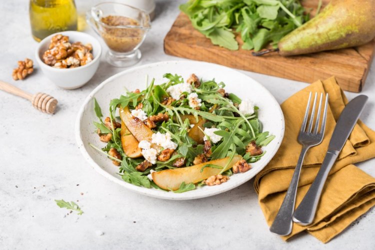 Arugula, Pear, and Mascarpone Salad