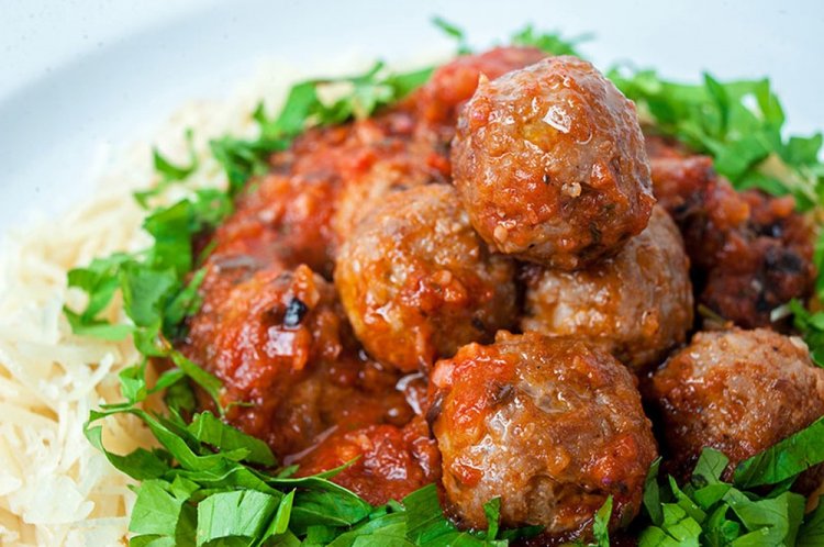 Frikadellen mit Gemüse