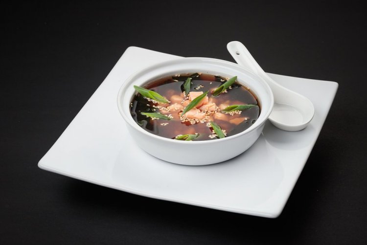 Miso-Suppe mit Lachs