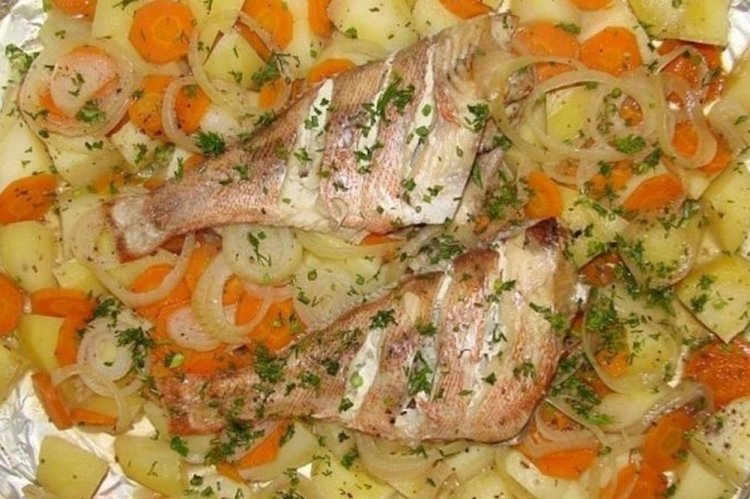 Rotbarsch mit Kartoffeln aus dem Ofen