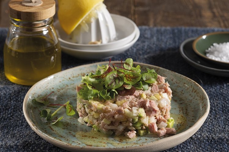 Tatar aus Dosen-Thunfisch