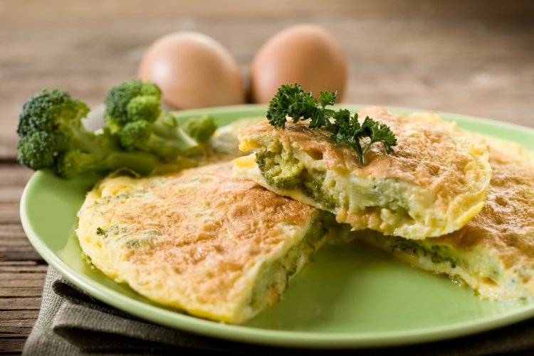 Omelett mit Brokkoli
