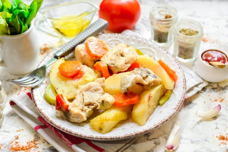 Fish with Potatoes and Vegetables in the Oven
