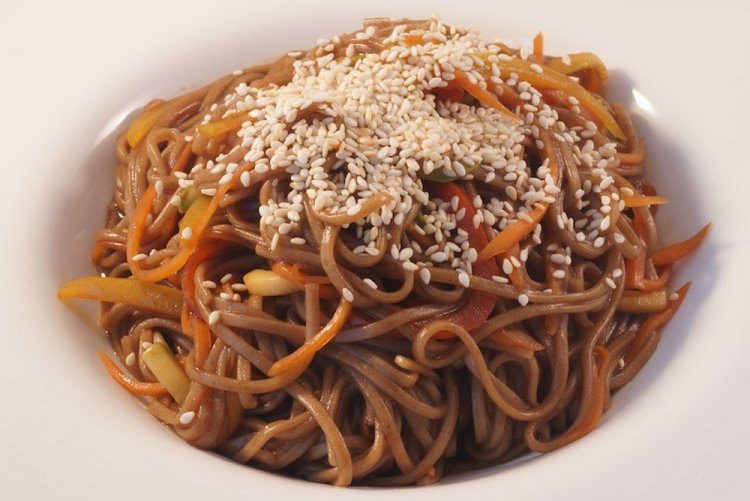Soba con calamares