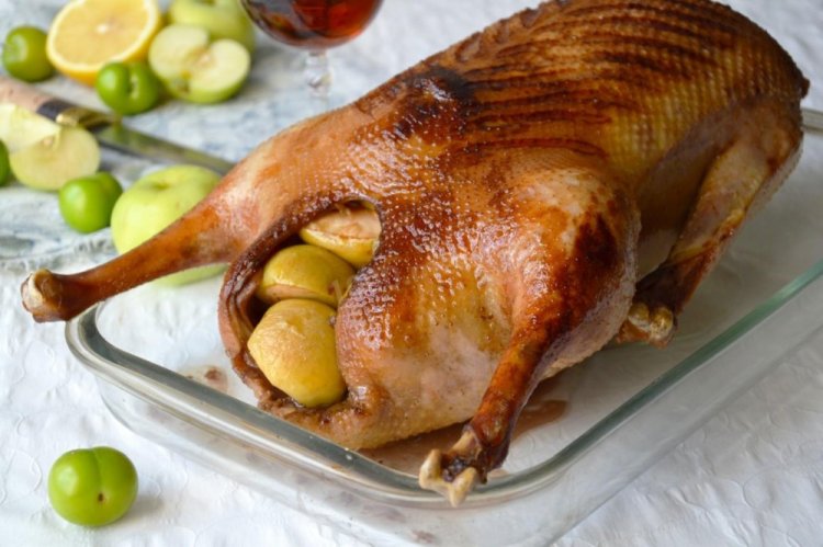 Gans in Folie gebacken