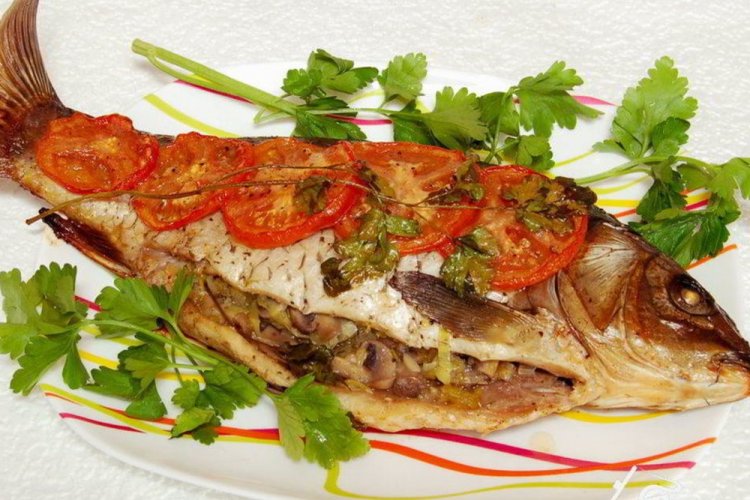 Karpfen mit Champignons aus dem Ofen