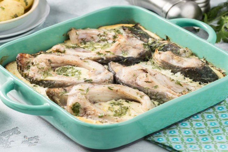 Karpfen in Sauerrahm gebacken