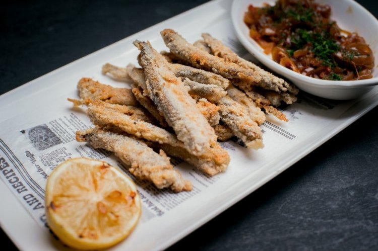 Capelán con sémola al horno