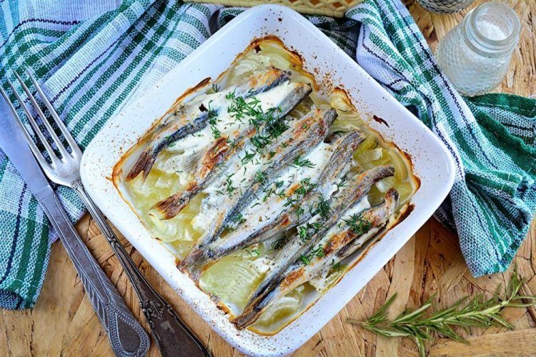 Capelán con mayonesa al horno