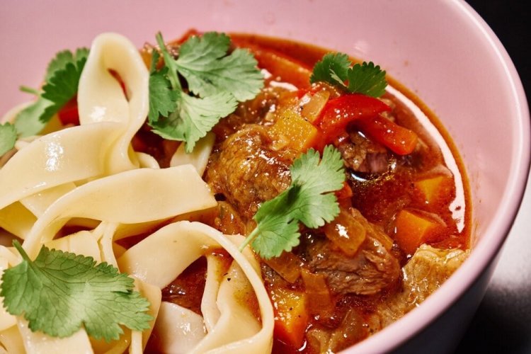 Lagman con champiñones