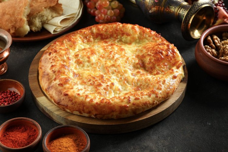 Khachapuri-Megruli con queso