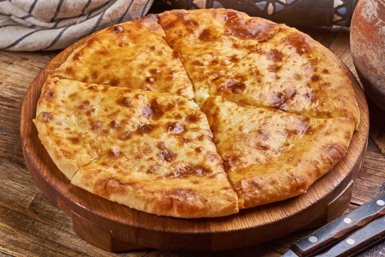 Khachapuri con queso Imereti
