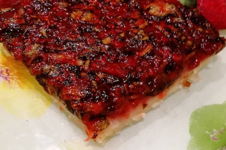Tarta de fresa y acedera