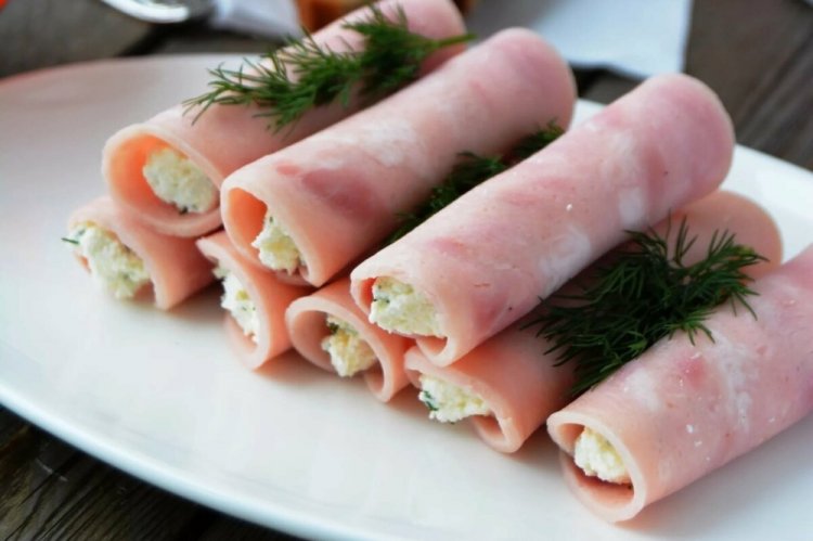 Schinkenröllchen mit Quark