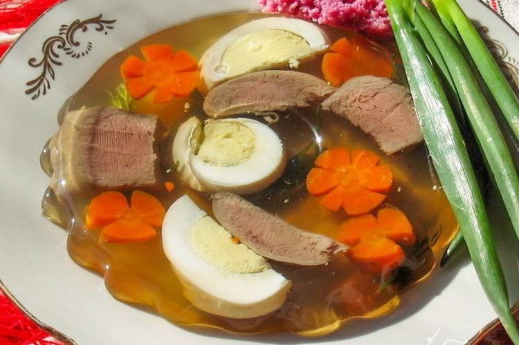 Aspic de lengua con agar-agar