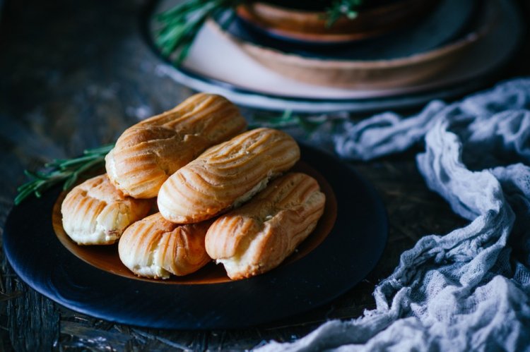Nuss-Éclairs