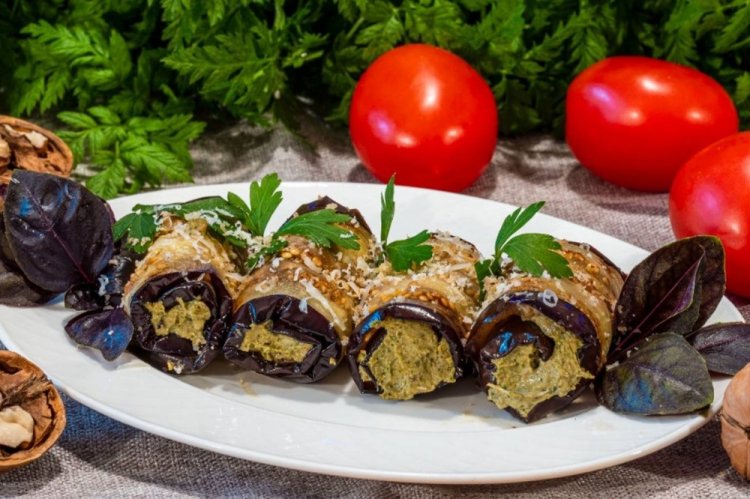 Auberginenröllchen mit Leber