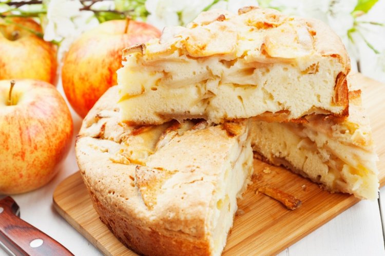 Apple Charlotte with Yogurt