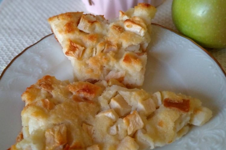 Charlotte with Apples from Loaf Bread