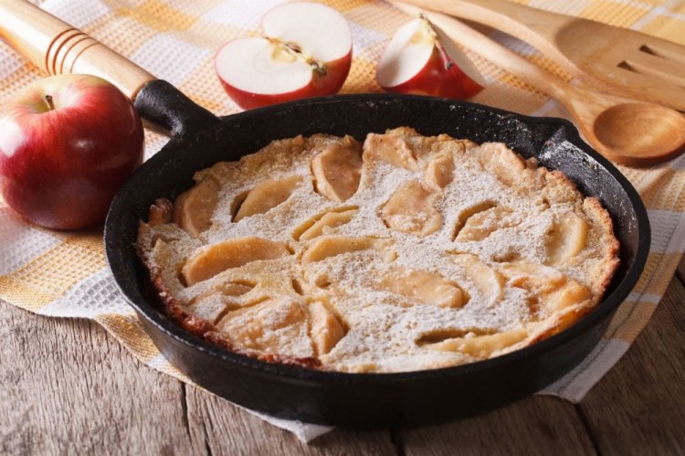 Apple Charlotte in a Frying Pan