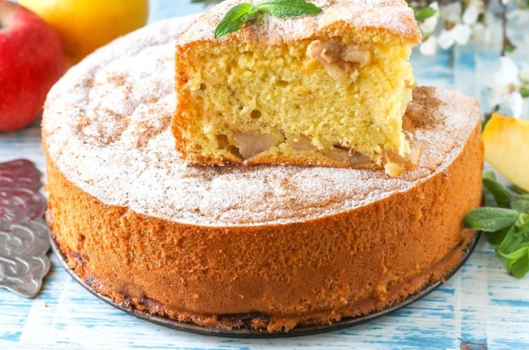 Apple Charlotte with Honey