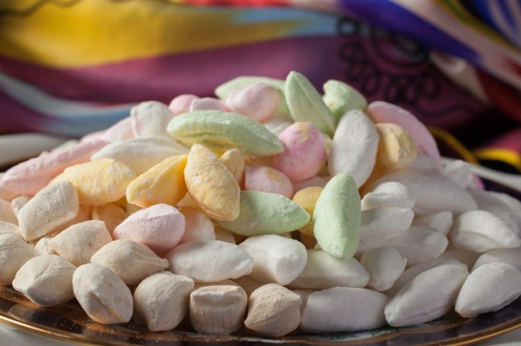 Caramelos de parvarda de colores