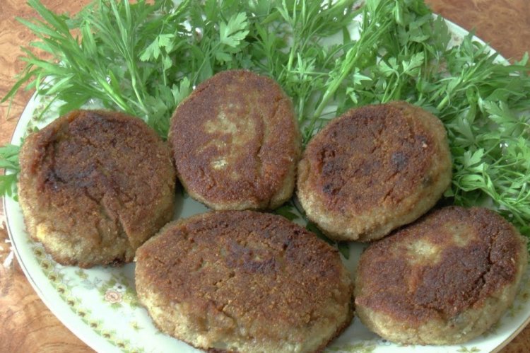 Gebratene Karauschen-Frikadellen