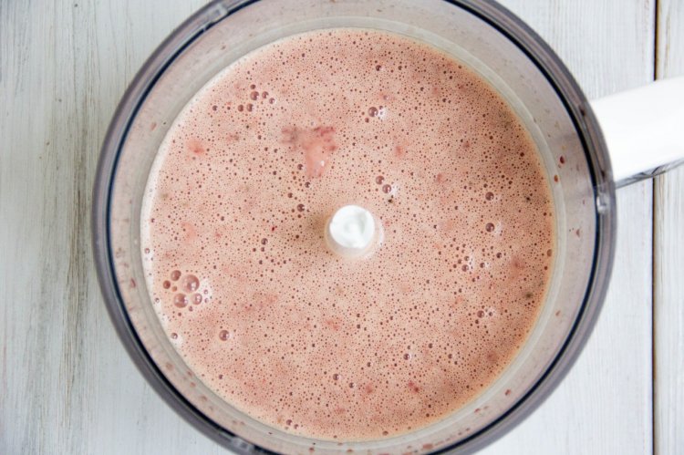 Leberkuchen aus Hühnerleber mit Milch