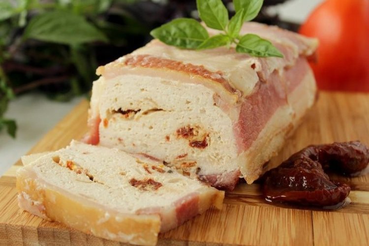 Terrina de pollo con tomates secos