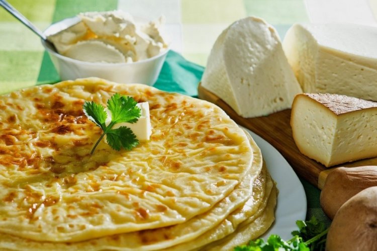 Khychiny mit Ayran