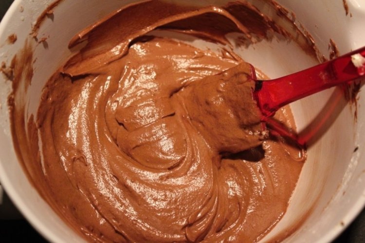 Condensed Milk and Cocoa Frosting