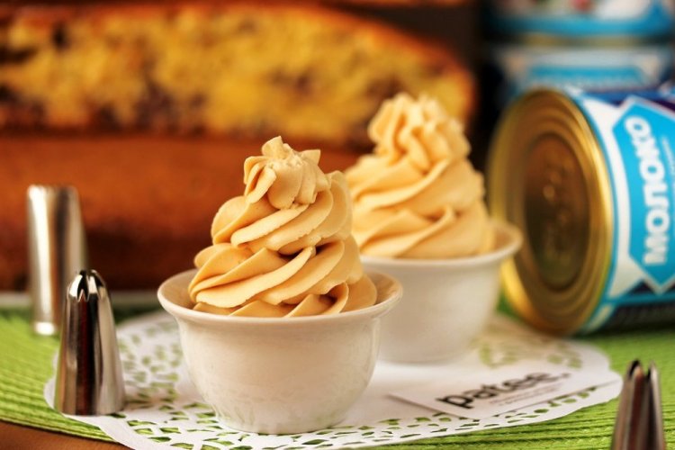 Condensed Milk and Cream Frosting