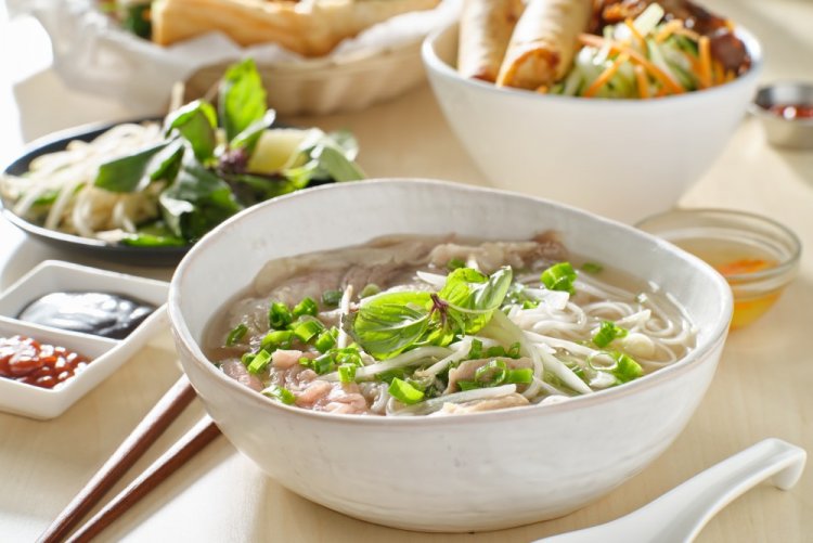 Sopa Pho Bo con pescado