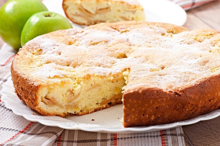 Bizcocho de manzana en olla de cocción lenta