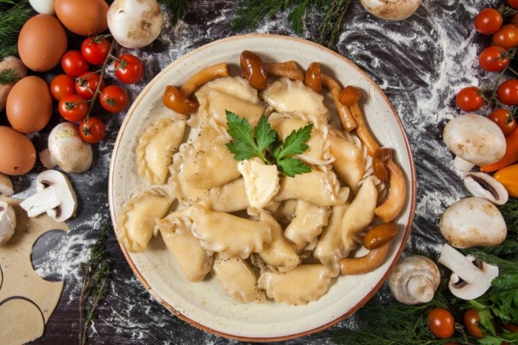 Wareniki mit Kartoffeln und Pilzen