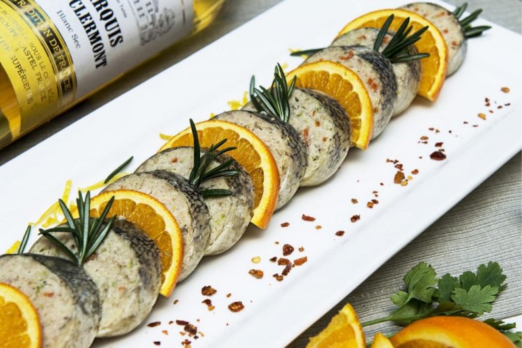 Lucio relleno de champiñones
