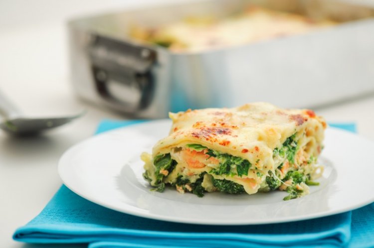 Lasaña con salmón y espinacas
